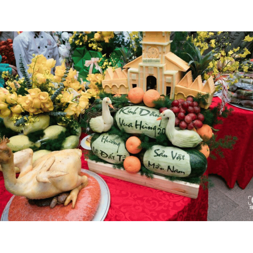 VCF đã tham gia nghi lễ thắp hương dâng lễ vật lên Vua Hùng